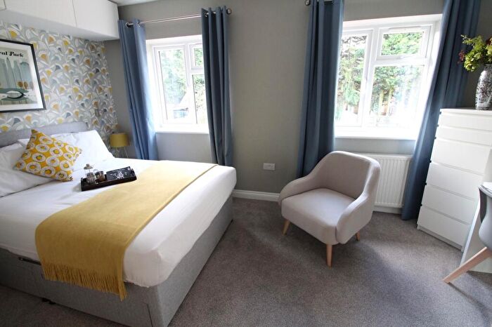 1 Bedroom Semi-Detached House To Rent In En Suite, A Beechwood Road, Luton, Bedfordshire, LU4