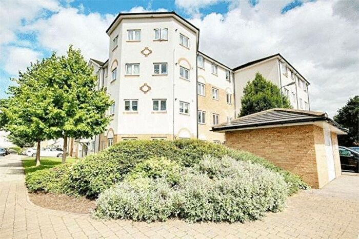 2 Bedroom Flat To Rent In Enstone Road, Enfield, EN3