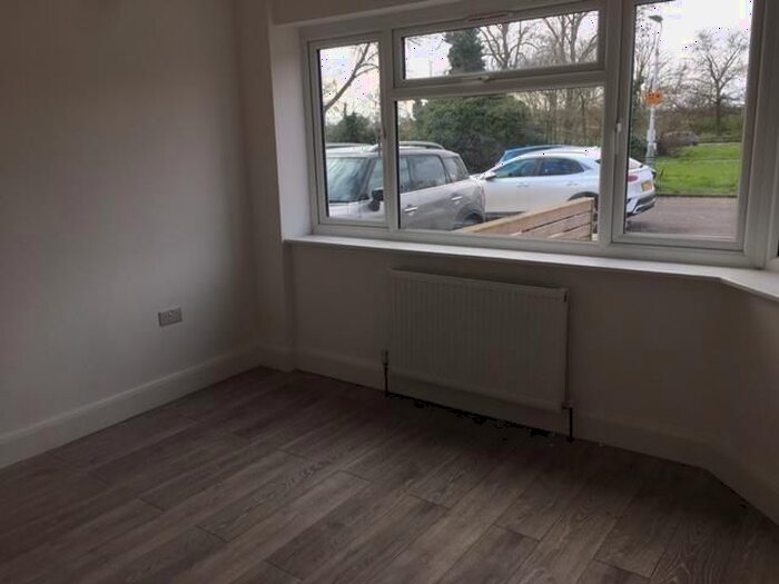3 Bedroom Flat To Rent In Forris Avenue, Hayes, UB3