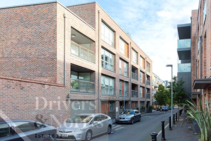 1 Bedroom Property For Sale In Charles Street, Islington, London, N19