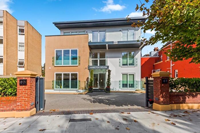 2 Bedroom Flat To Rent In Wilbury Avenue, Hove, East Sussex, BN3