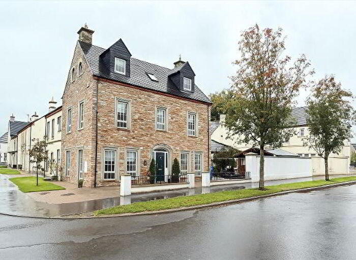 5 Bedroom Semi-Detached House For Sale In Abbeyfields, Dungiven, BT47