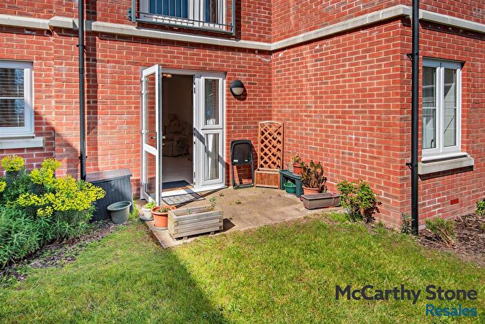 2 Bedroom Flat For Sale In Hampton Place, Hampton Close, Shirley, Southampton, SO15