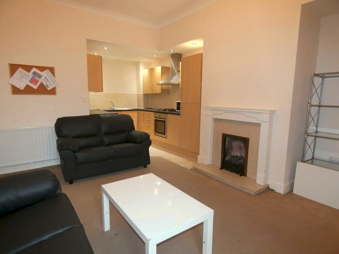 3 Bedroom Apartment To Rent In Hazelwood Avenue, Newcastle Upon Tyne, NE2
