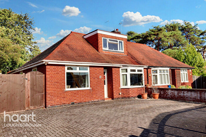 3 Bedroom Semi-Detached House For Sale In The Croft, Kegworth, DE74