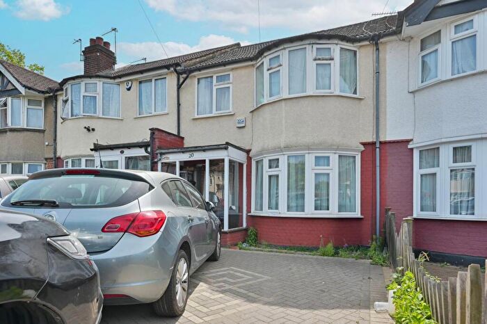 3 Bedroom End Of Terrace House To Rent In Primrose Close, Harrow, HA2