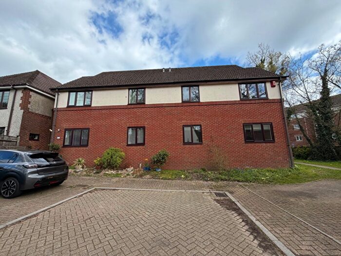 2 Bedroom Maisonette To Rent In Bramble Mews, Southampton, SO18