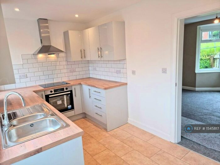 2 Bedroom Detached House To Rent In Porlock Crescent, Birmingham, B31