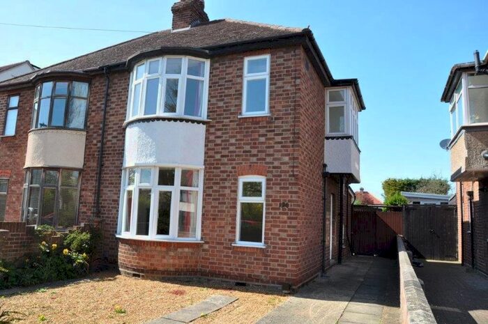 3 Bedroom Property To Rent In Lovell Road, Cambridge, CB4