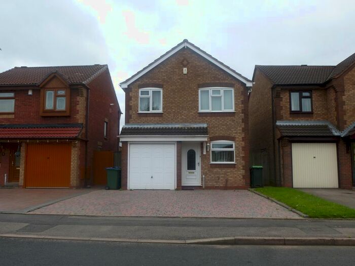 3 Bedroom Detached House To Rent In Honeysuckle Drive, Walsall, WS5