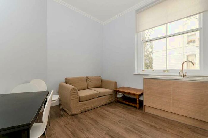 1 Bedroom Flat To Rent In Cornwall Gardens, South Kensington, SW7