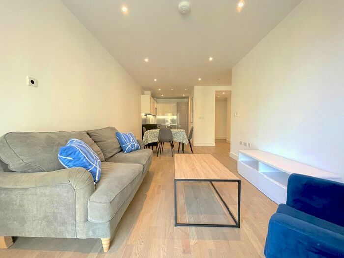 1 Bedroom Flat To Rent In Discovery House, Juniper Drive, London, SW18