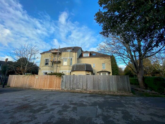 2 Bedroom Apartment To Rent In Wimborne Road, Bournemouth, Dorset, BH2