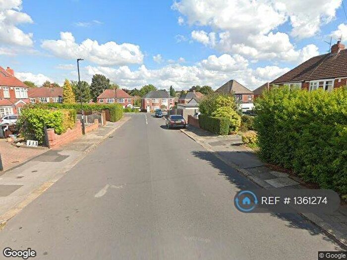 3 Bedroom Semi-Detached House To Rent In Renishaw Avenue, Rotherham, S60