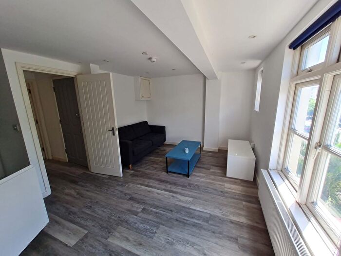 1 Bedroom Flat To Rent In Richmond Place, Brighton, BN2