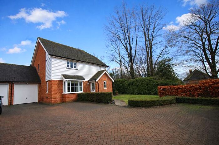 4 Bedroom Detached House For Sale In Hollow Trees Close, Leigh, TN11