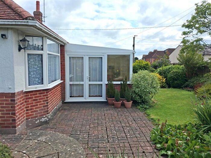 3 Bedroom Detached Bungalow For Sale In Peacemarsh, Gillingham, SP8