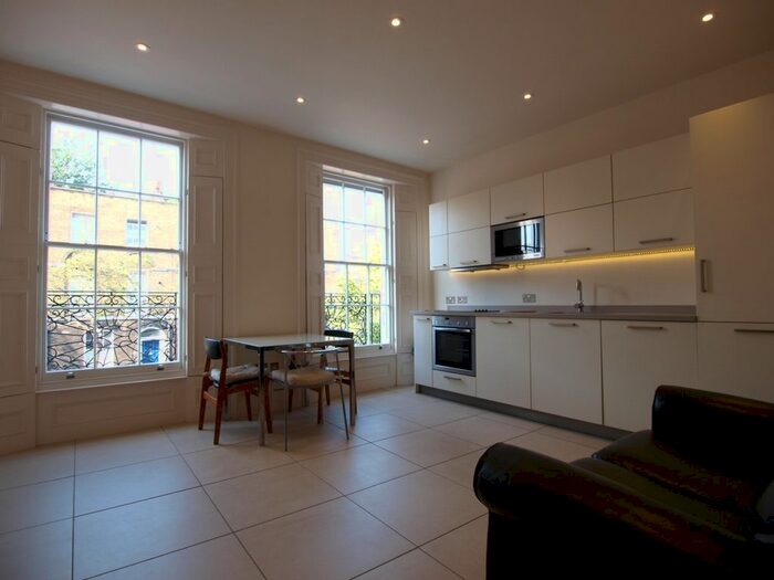 1 Bedroom Flat To Rent In Amwell Street, Islington, EC1R