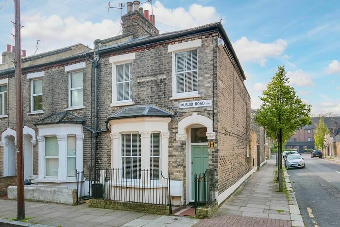 4 Bedroom Property To Rent In Musjid Road, London, SW11