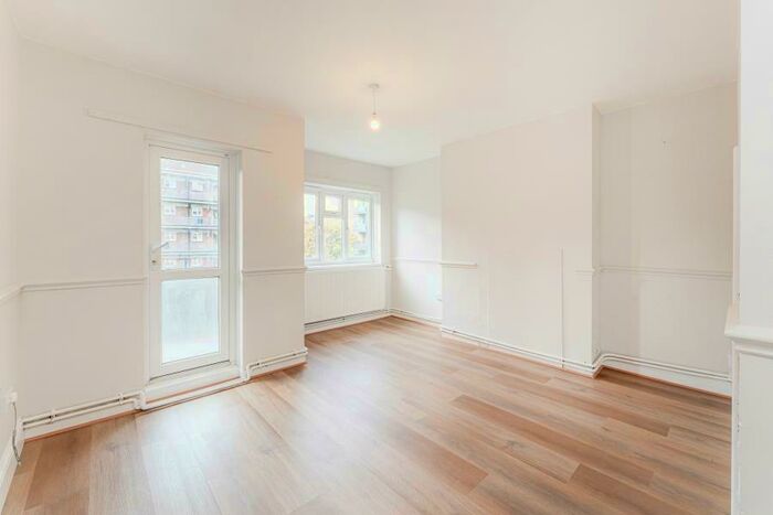 2 Bedroom Apartment To Rent In Fairchild House, Hackney, E9