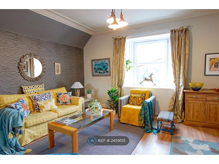 2 Bedroom Flat To Rent In Mansfield Square, Hawick, TD9