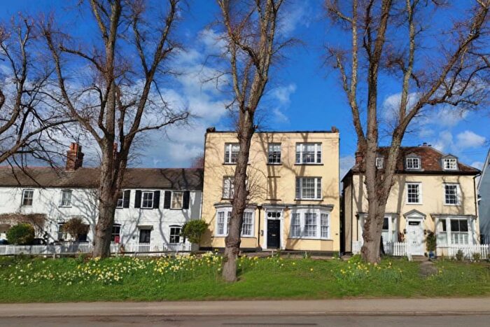 2 Bedroom Flat For Sale In Mulberry Green, Harlow, CM17