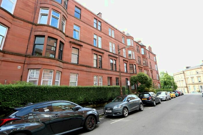 3 Bedroom Flat To Rent In Jedburgh Gardens, Glasgow, G20