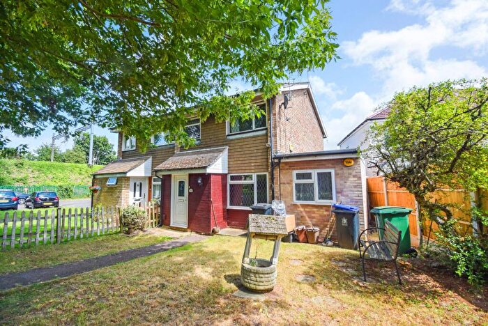 4 Bedroom Semi-Detached House For Sale In Green Close, Taplow, Buckinghamshire, SL6