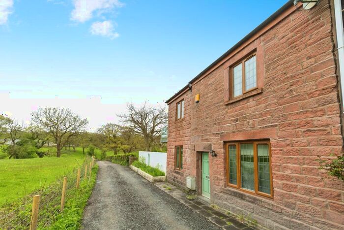 4 Bedroom End Of Terrace House For Sale In The Straits, Hoghton, Preston, PR5