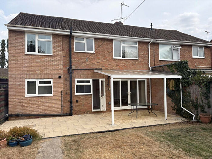 5 Bedroom Semi-Detached House To Rent In Nursery Drive, Banbury, Oxfordshire, OX16
