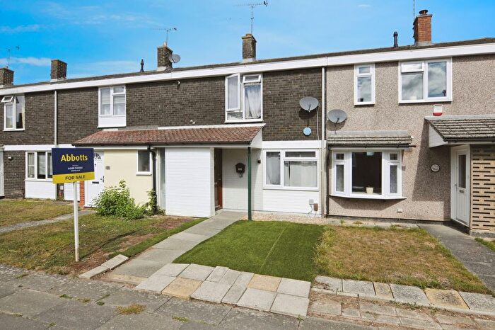 2 Bedroom Terraced House For Sale In Gladwyns, Basildon, Essex, SS15