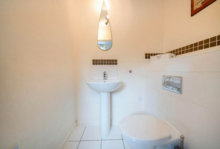 2 Bedroom Apartment For Sale In Wooldridge Court, Margaret Road, Headington, Oxford, OX3