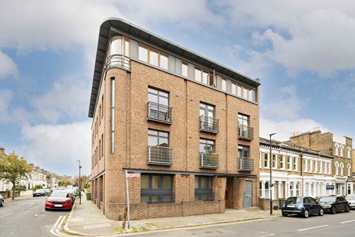 1 Bedroom Flat To Rent In Kepler Road, Clapham, SW4