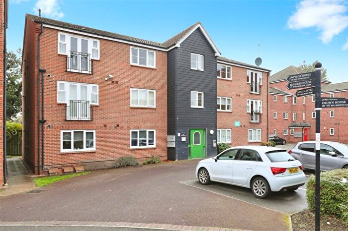 1 Bedroom Apartment For Sale In Mill Bridge Close, Retford, Nottinghamshire, DN22
