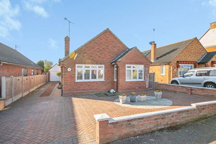 3 Bedroom Detached Bungalow For Sale In Coan Avenue, Clacton-On-Sea, CO15