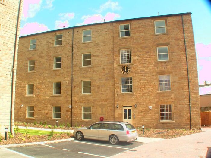 1 Bedroom Studio To Rent In Textile Street, Dewsbury, West Yorkshire, WF13