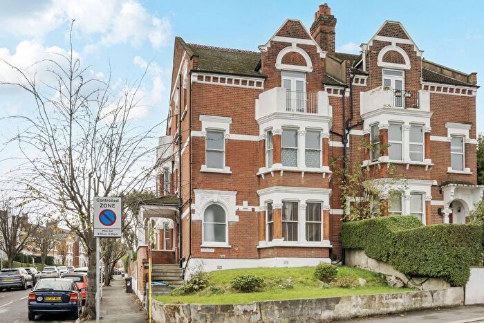 2 Bedroom Flat To Rent In Leopold Road, Wimbledon, London, SW19