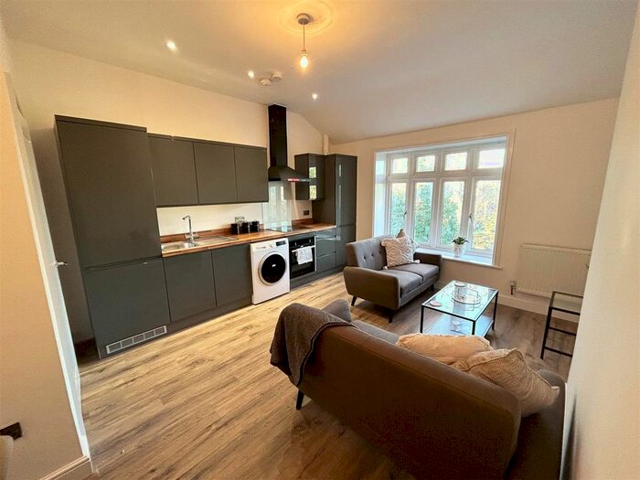 2 Bedroom Flat To Rent In Park Terrace, Liverpool, Merseyside, L22