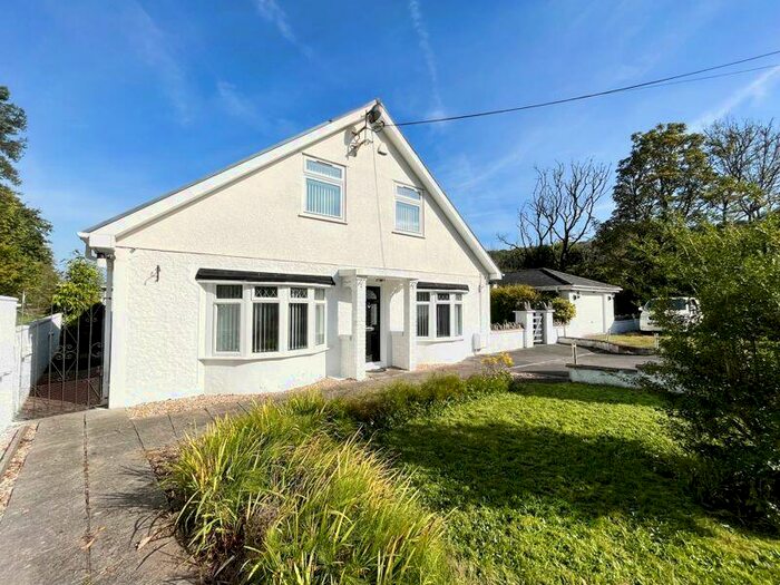 5 Bedroom Detached Bungalow For Sale In Aberdare Road, Glynneath, Neath, SA11