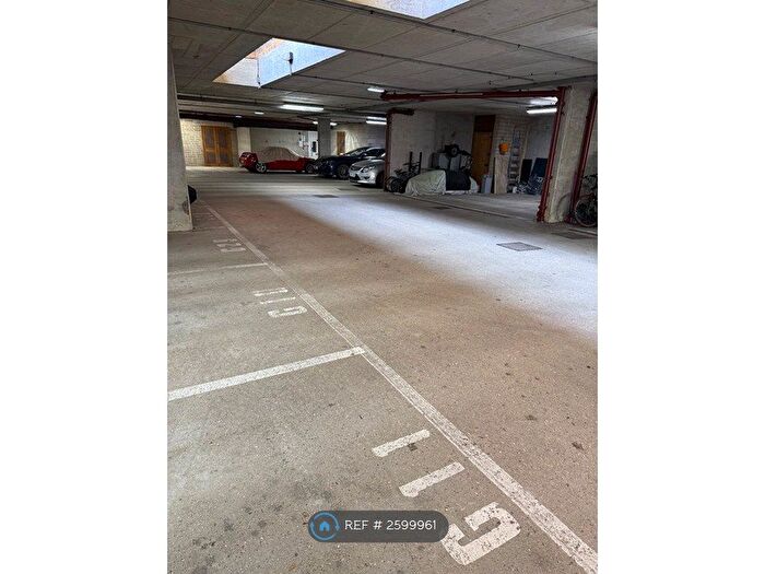 1 Bedroom Flat To Rent In Guillemot House, Poole, BH15