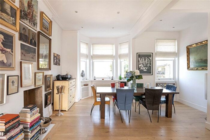 3 Bedroom Maisonette To Rent In Colville Terrace, Notting Hill, London, W11