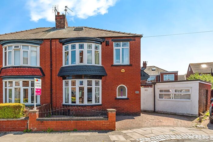 3 Bedroom Semi-Detached House For Sale In Harrogate Crescent, Middlesbrough, TS5