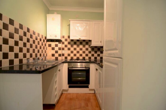 1 Bedroom Apartment To Rent In North Camp, GU14