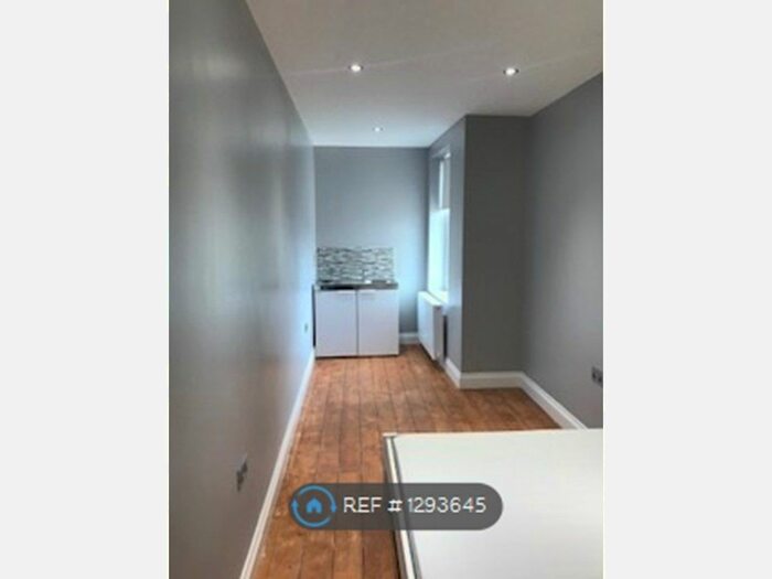 Studio To Rent In Guildford Street, Luton LU1