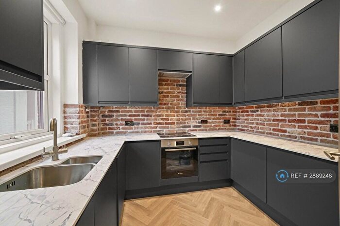2 Bedroom Flat To Rent In Richmond Chambers, Bournemouth, BH2