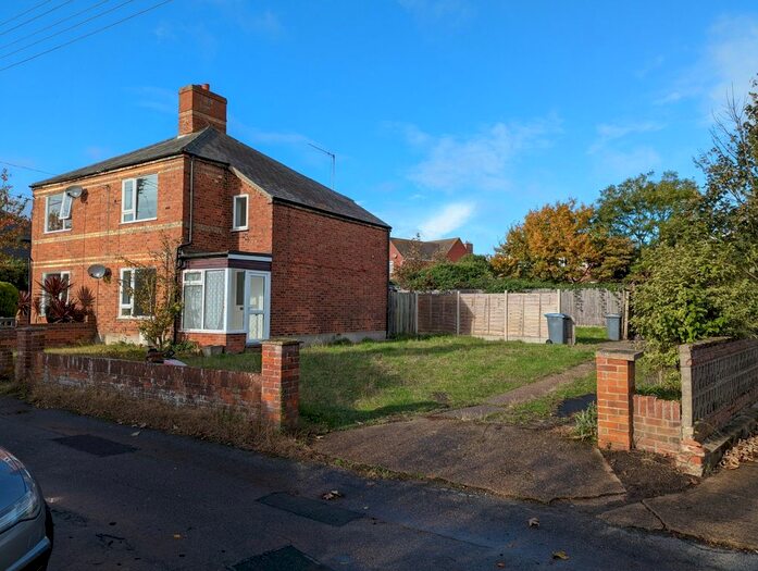 3 Bedroom Semi-Detached House To Rent In Kitchener Road, Leiston IP16