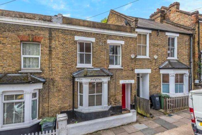 1 Bedroom Flat To Rent In Lansdowne Hill Norwood, London, SE27