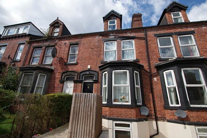 5 Bedroom Terraced House To Rent In Brudenell Mount, Hyde Park, Leeds, LS6