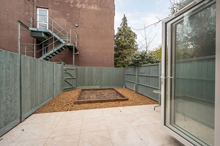 3 Bedroom Terraced House To Rent In Levana Close, Southfields, London, SW19