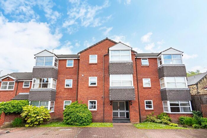 2 Bedroom Flat For Sale In Hawthorn Mews, Newcastle Upon Tyne, NE3
